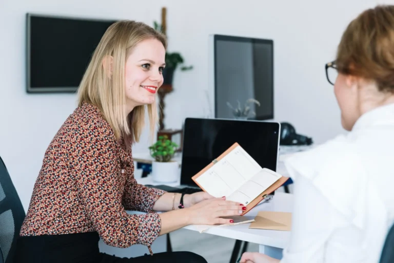 5 Key Benefits of Career Counseling for Professionals Looking to Switch Careers